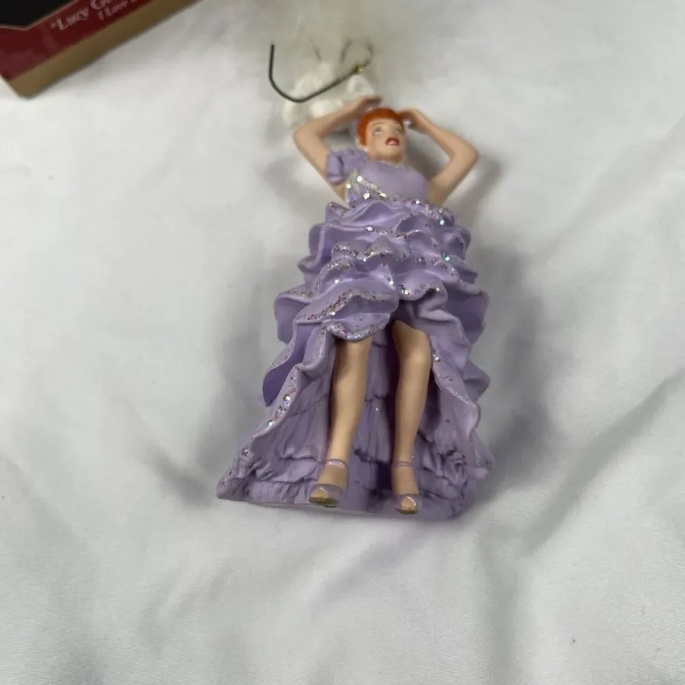 1999 I LOVE LUCY Hallmark Keepsake Christmas Ornament Lucy Gets In Pictures VTG‎